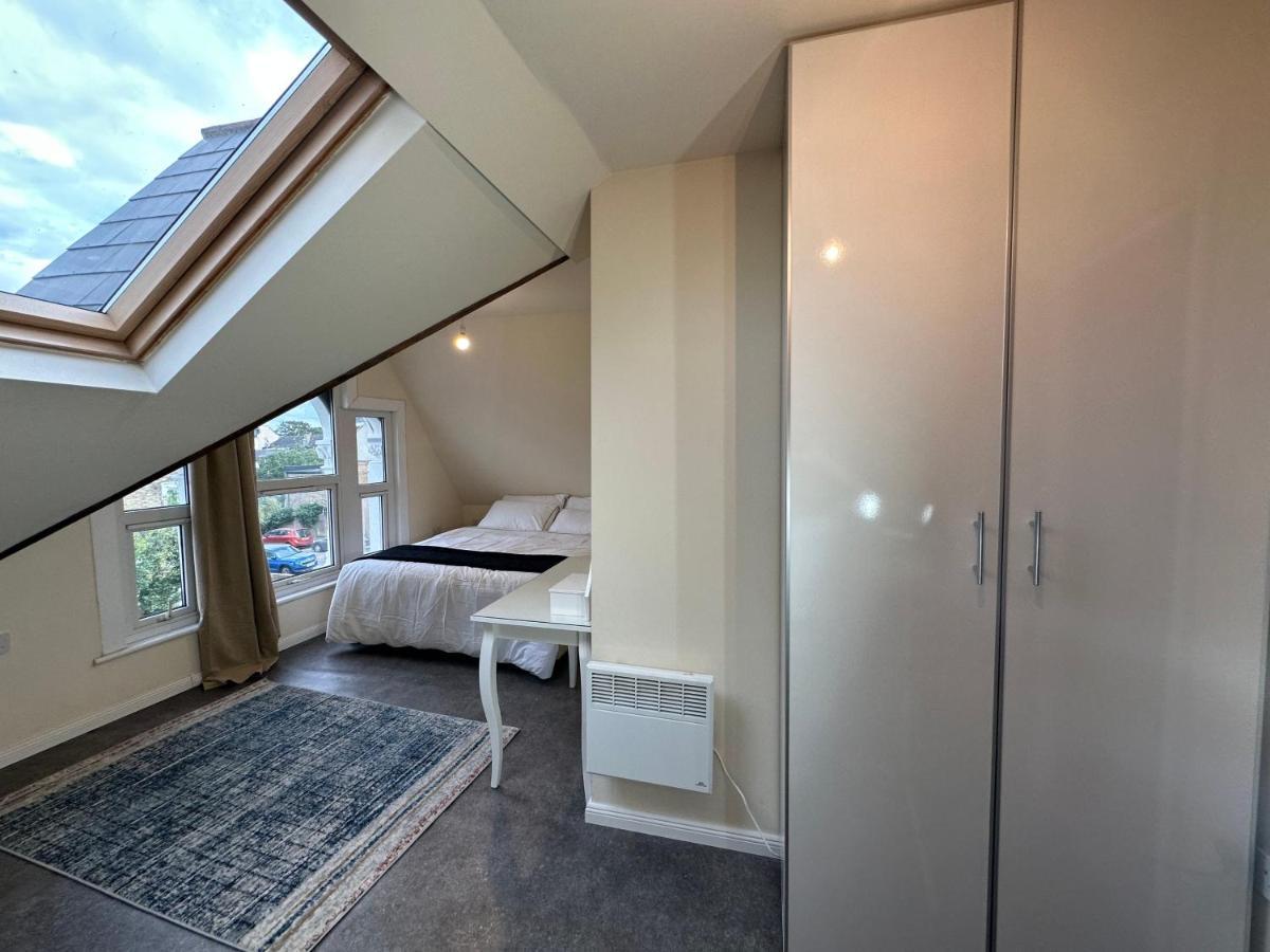 North London A Spacious 7 Bedroom House Accommodating Up To 18 People Complete With Own Gym And Table Tennis Buitenkant foto