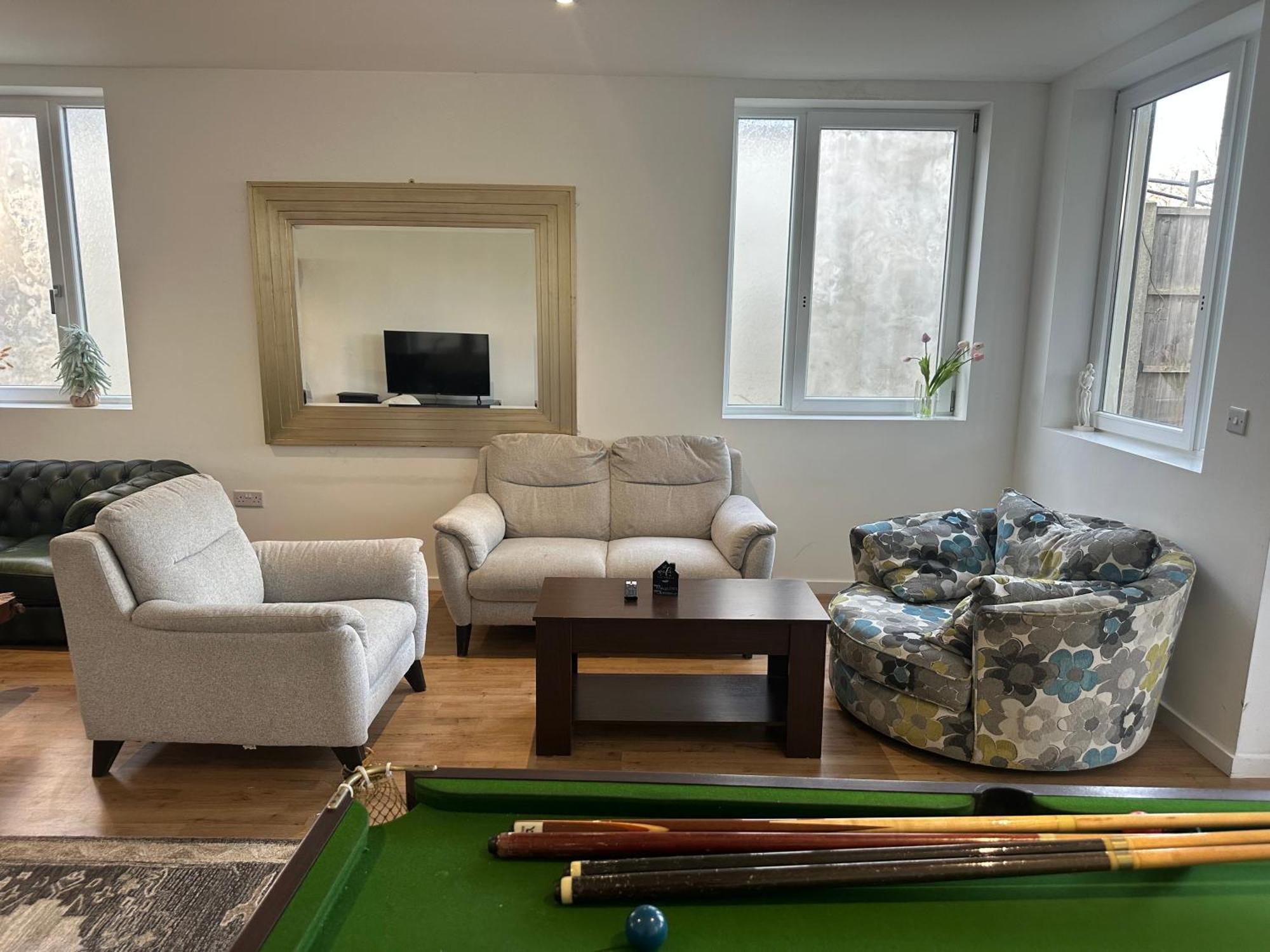 North London A Spacious 7 Bedroom House Accommodating Up To 18 People Complete With Own Gym And Table Tennis Buitenkant foto