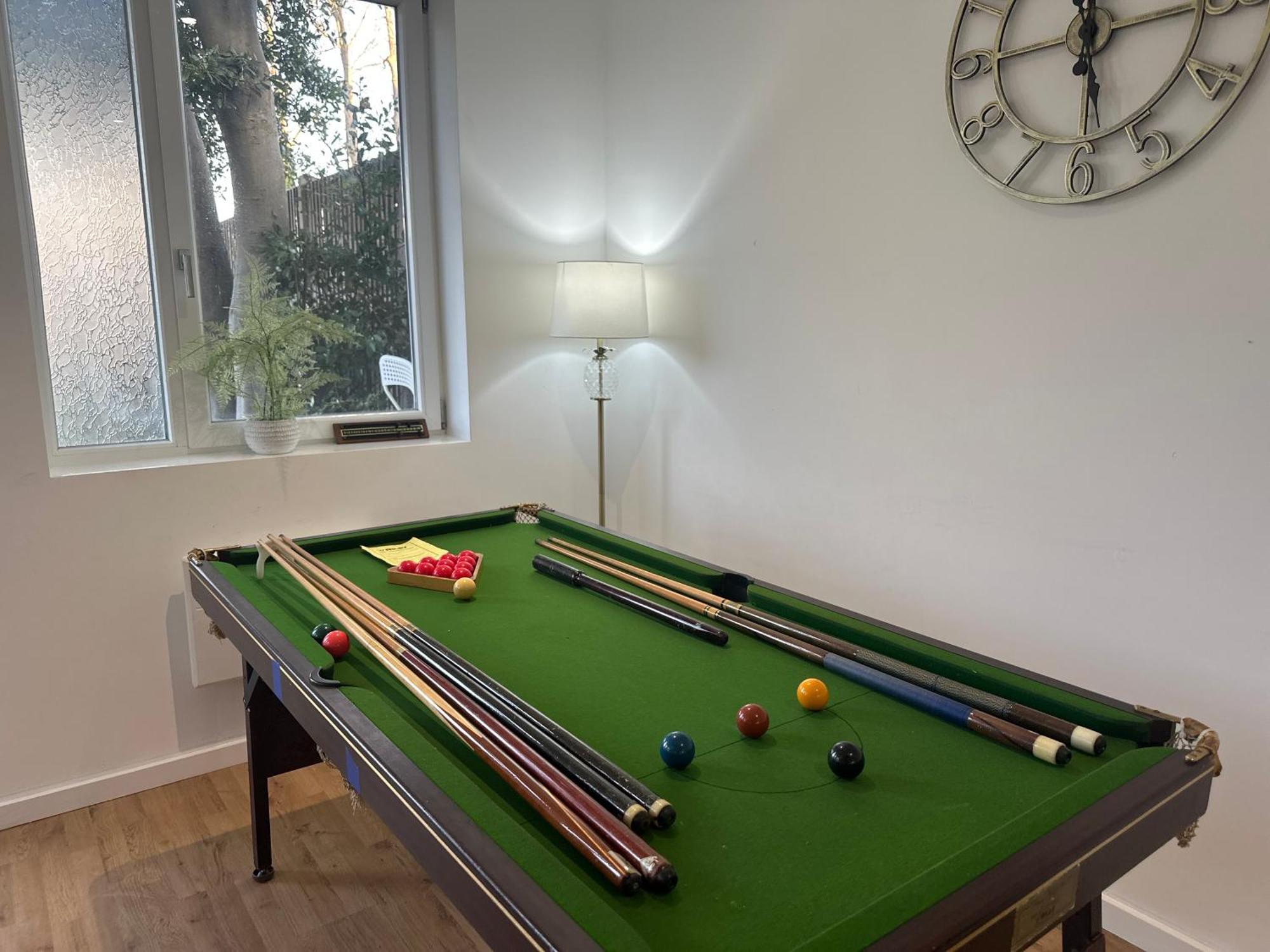 North London A Spacious 7 Bedroom House Accommodating Up To 18 People Complete With Own Gym And Table Tennis Buitenkant foto
